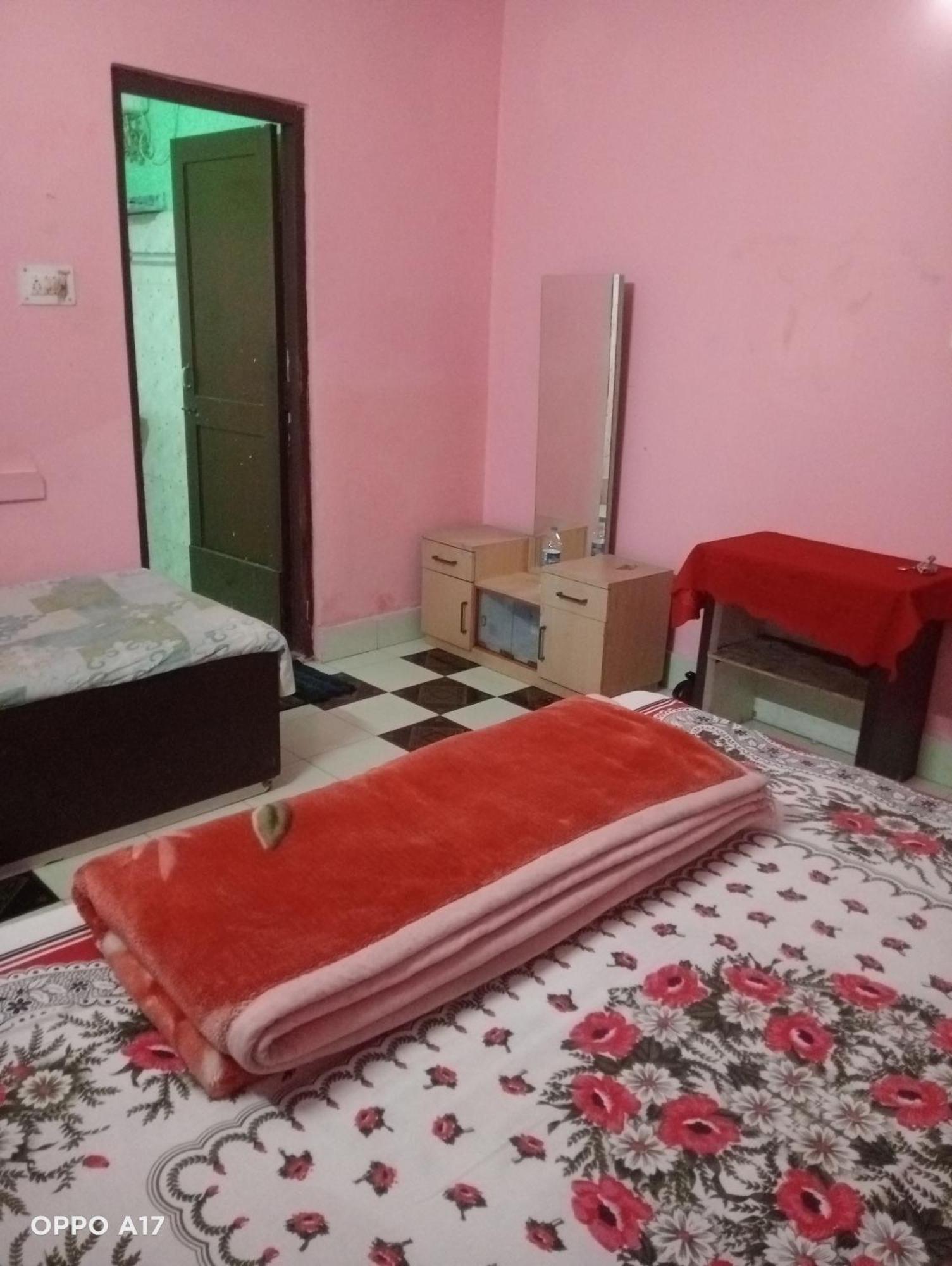 Swaroop Ashray Homestay Siliguri Bilik gambar