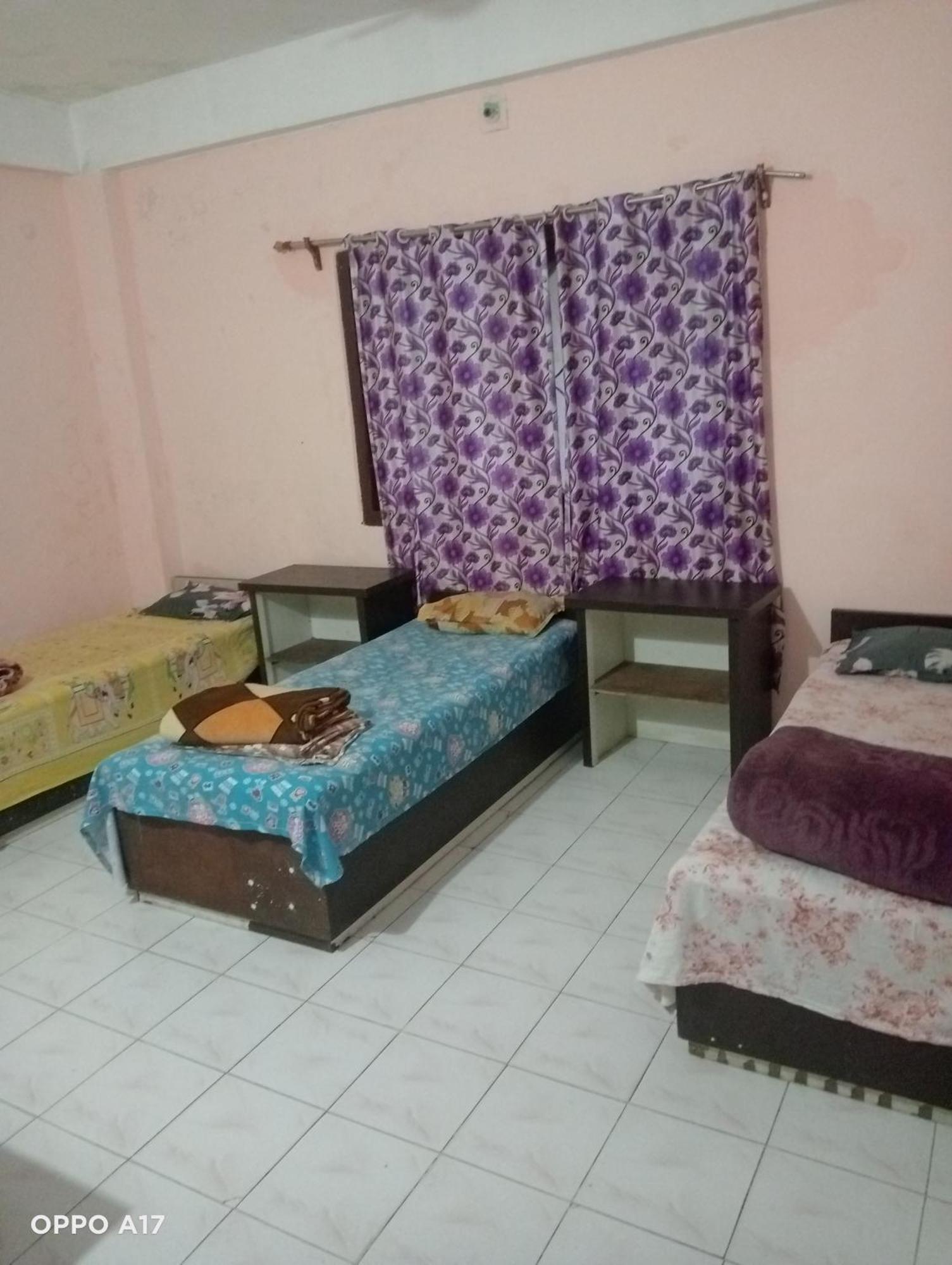 Swaroop Ashray Homestay Siliguri Bilik gambar